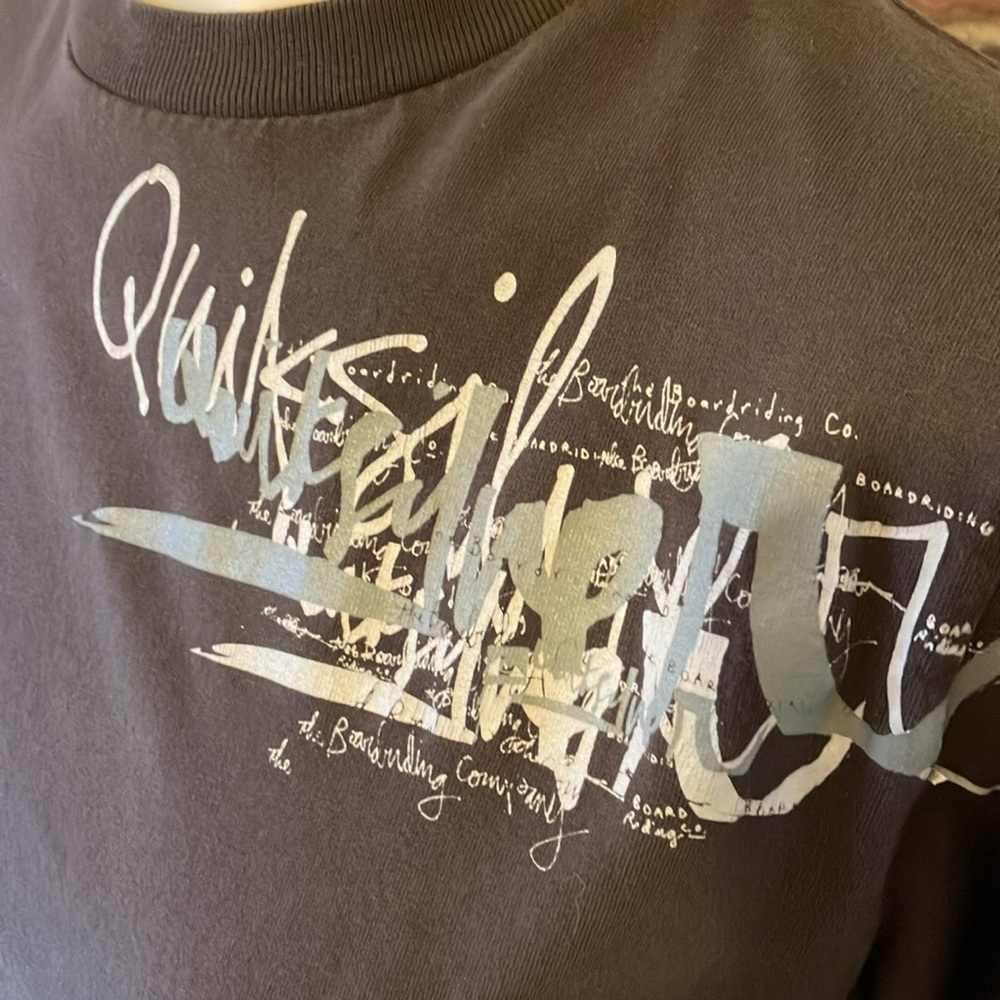Quicksilver Men’s Layer-look Brown and Grey Tee in size small (teenager boy 16) - Picture 3 of 7